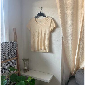 Universal threads basic cream v-nexk tee